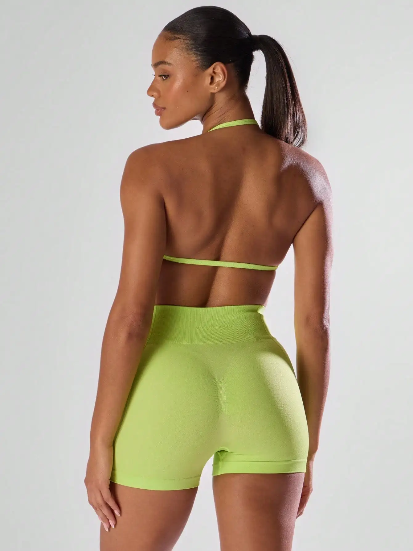 Musera Sport Fitted Sports Bra - đánh giá và giá Yoga Fitness Fit Club